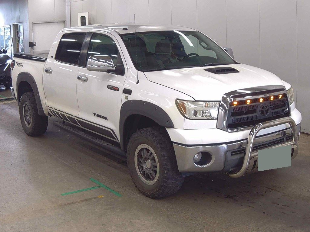 America Toyota Tundra 2015 z aukcji japońskiej