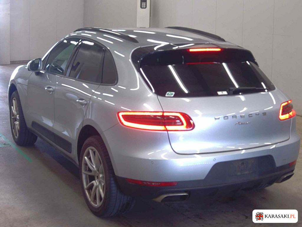 2016 Porsche Macan 4WD 2