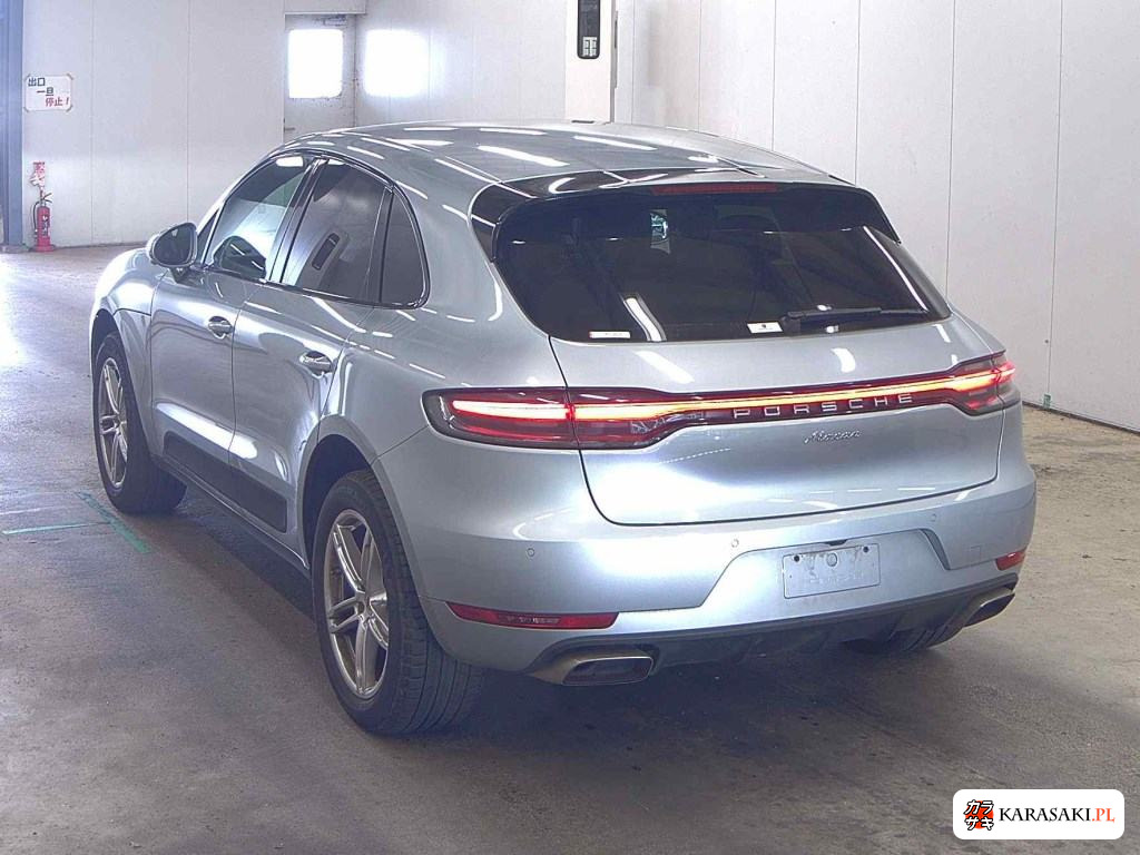 2019 Porsche Macan 4WD Sport Chrono Package 2