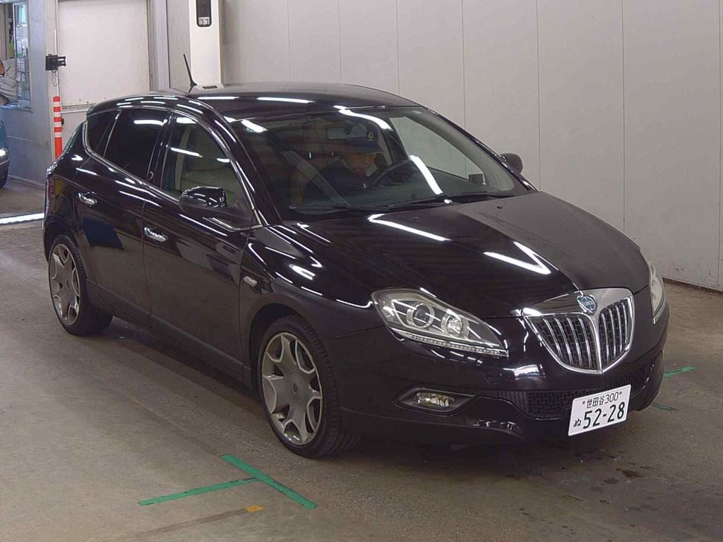 Lancia Delta 2011 z aukcji japońskiej