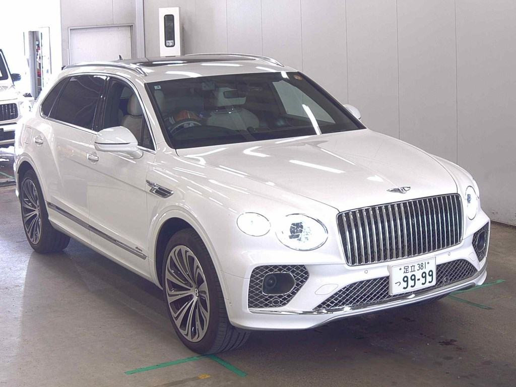 Bentley Bentayga 2023 z aukcji japońskiej