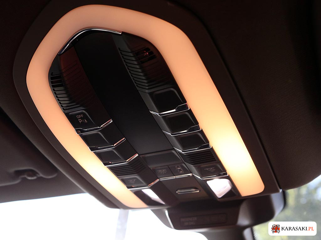2014 Porsche Macan 4WD 8