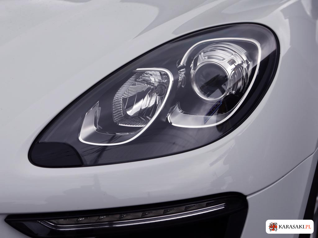 2014 Porsche Macan 4WD 7