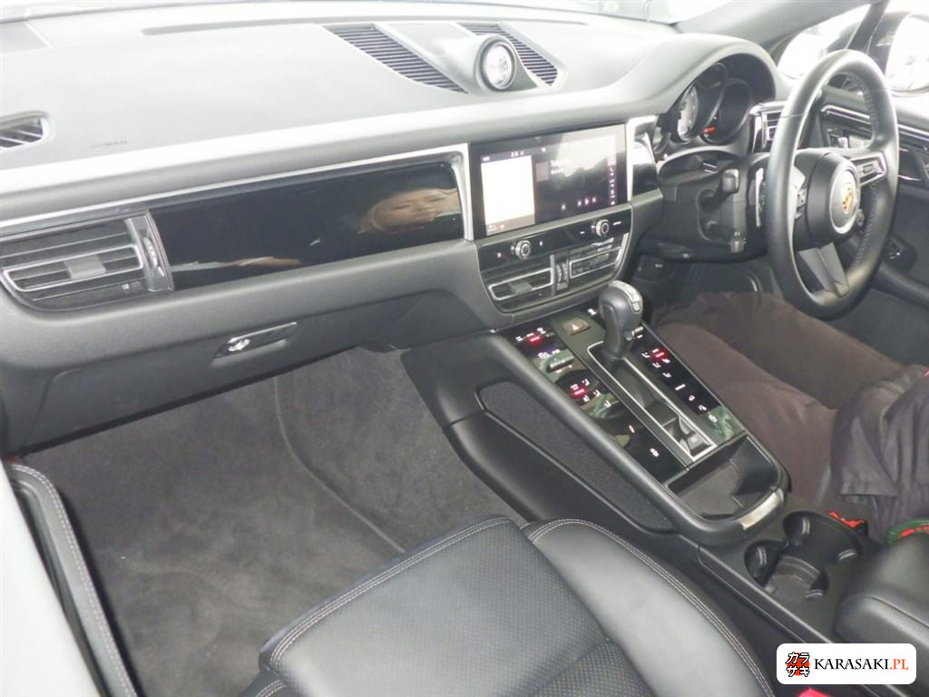 2023 Porsche Macan 4WD 5