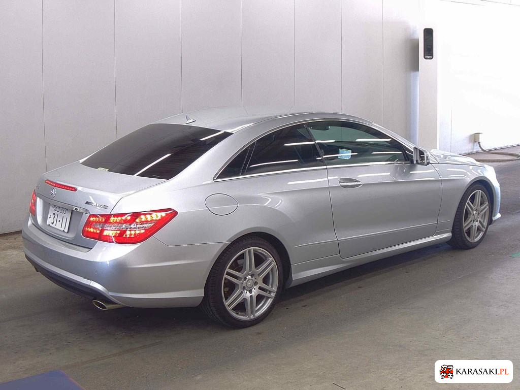 2010 Mercedes-Benz E-Class CP 4