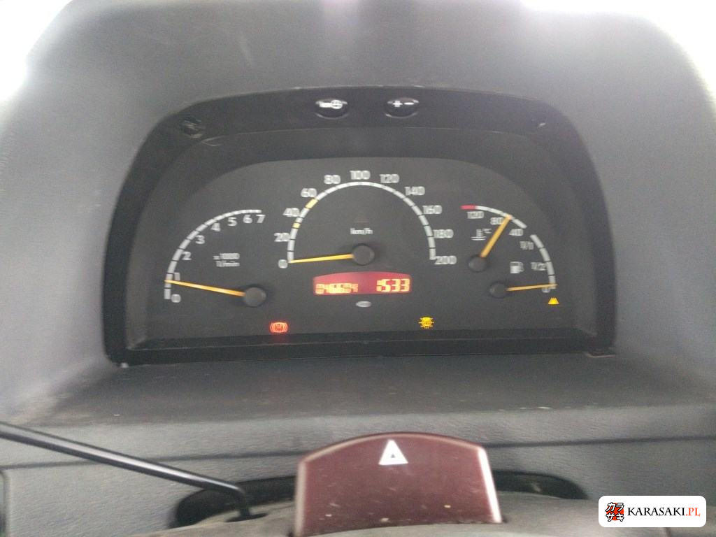 2004 Mercedes-Benz V-Class 5D V230 6