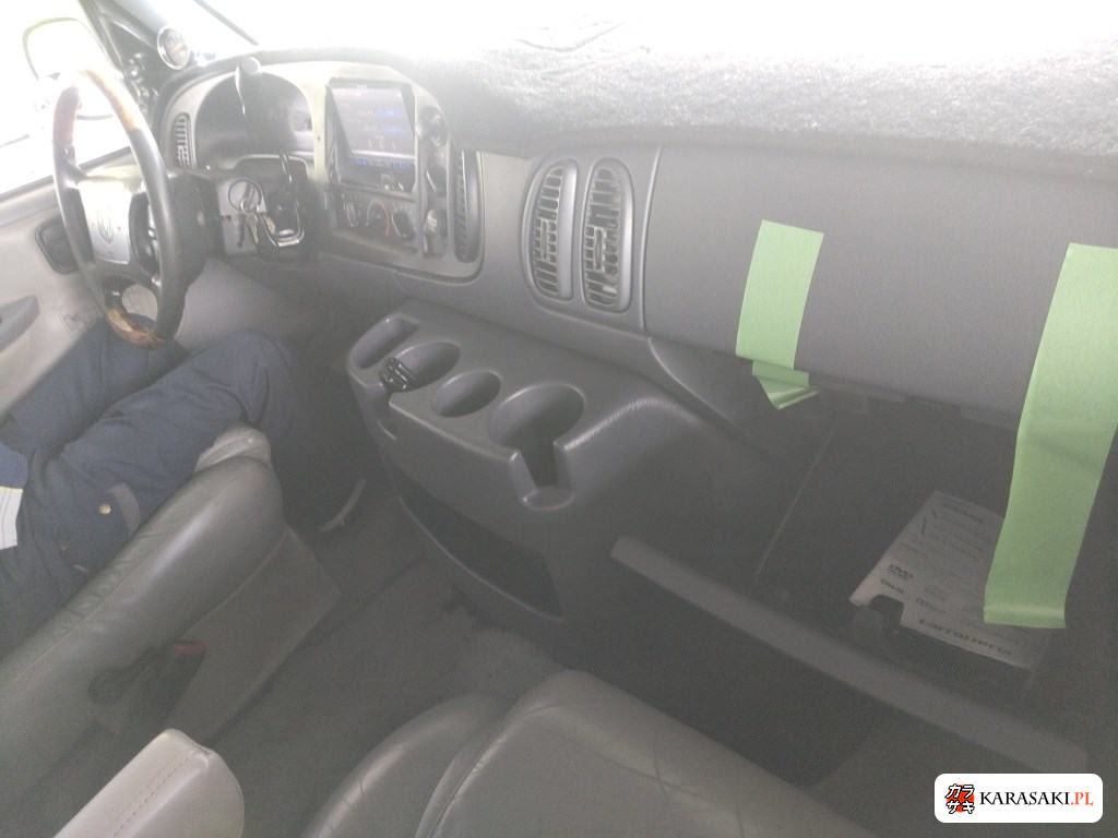 2000 Dodge Ram 4D 5