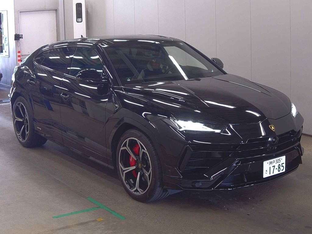 Lamborghini Urus 2024 z aukcji japońskiej