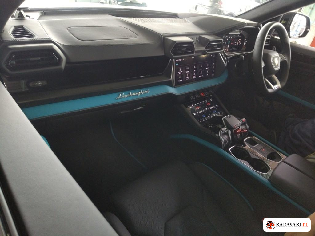 2025 Lamborghini Urus 4WD 5