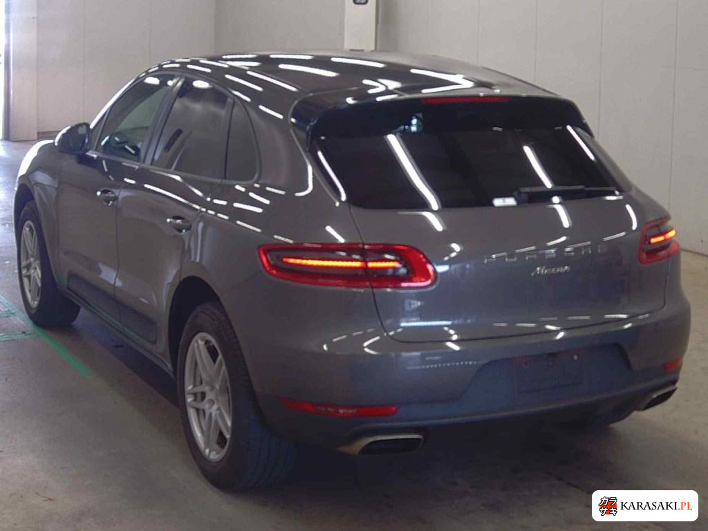 2015 Porsche Macan 4WD 2