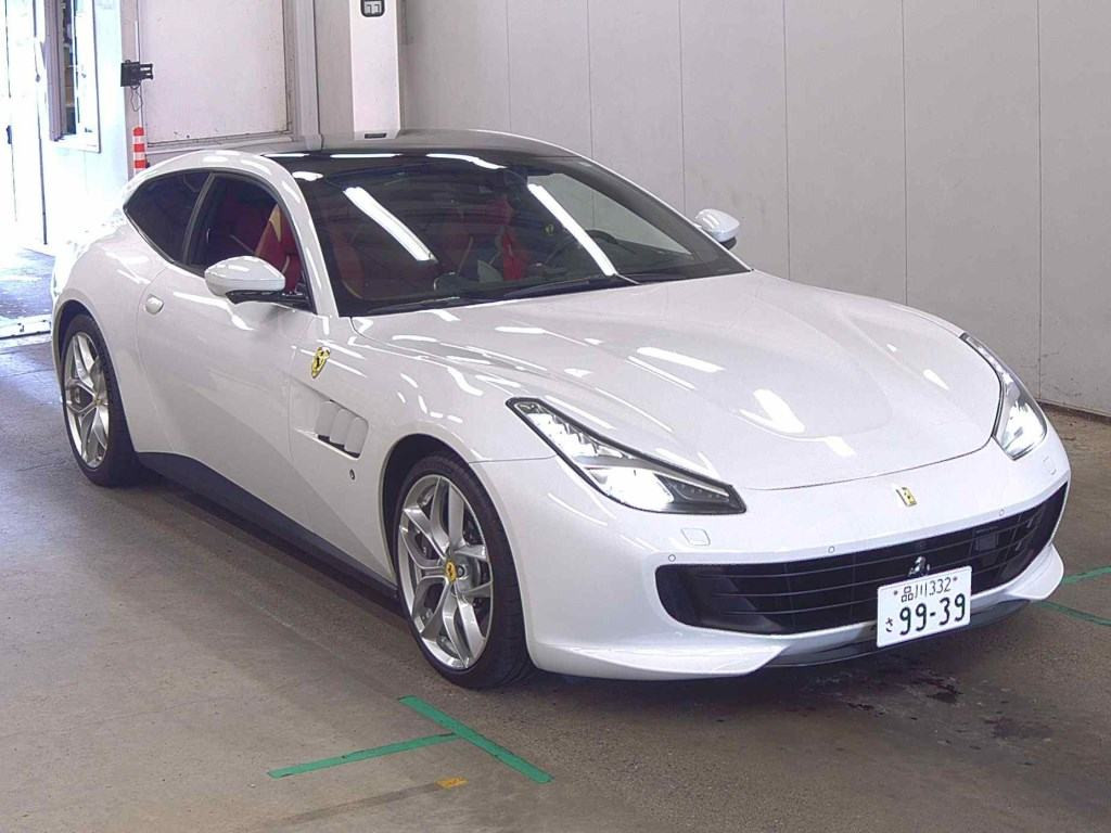 Ferrari GTC4 Lusso 2020 z aukcji japońskiej