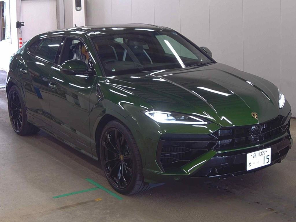 Lamborghini Urus 2026 z aukcji japońskiej