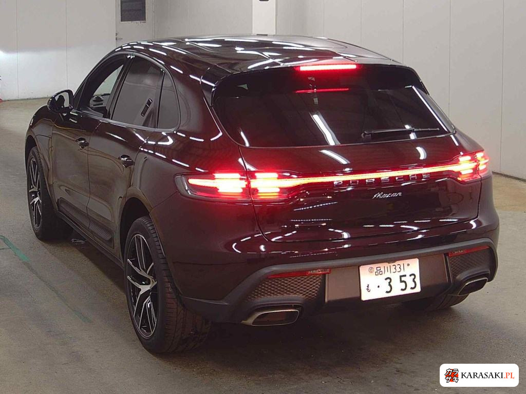 2023 Porsche Macan 4WD Base Grade 2