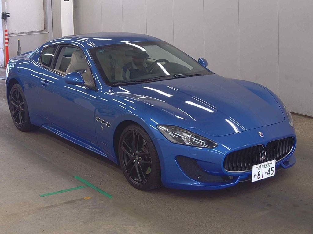 Maserati Granturismo 2015 z aukcji japońskiej
