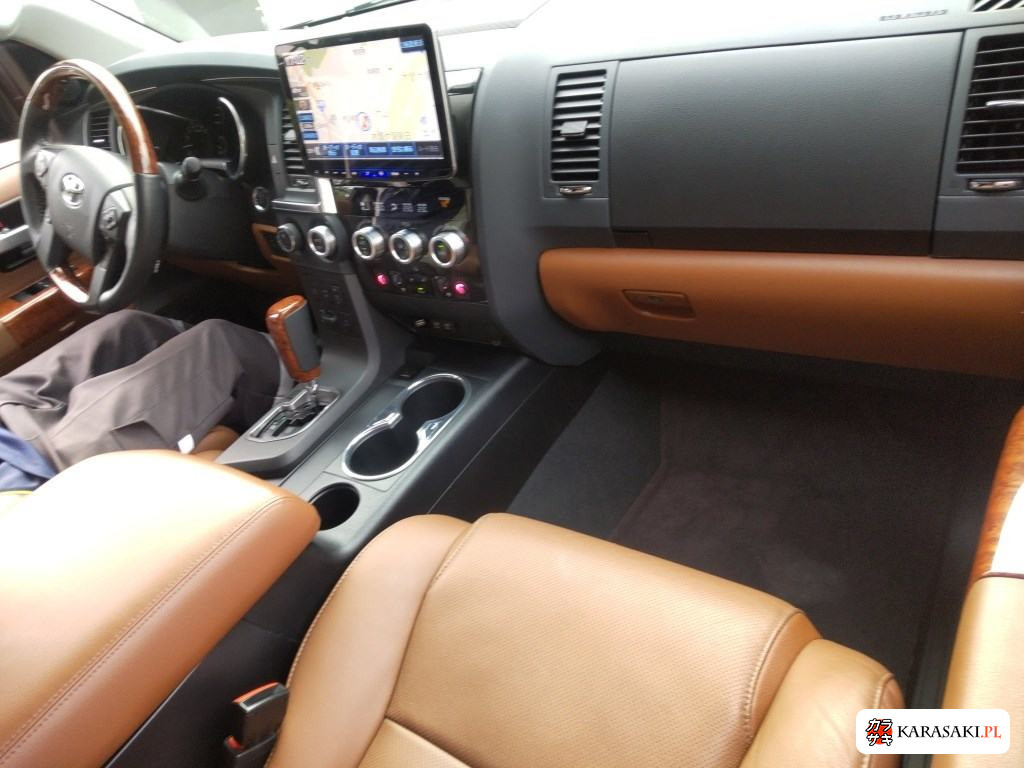 2022 America Toyota Sequoia 5D 4WD Platinum 5