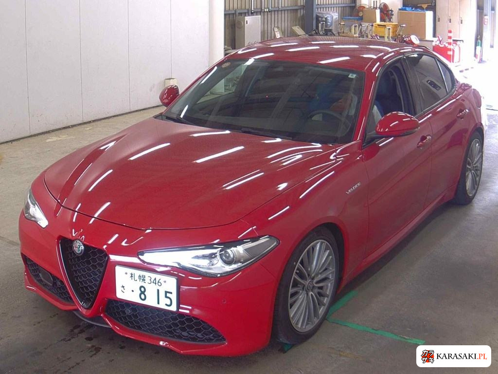 2018 Alfa Romeo Giulia 4D 4WD Veloce 3
