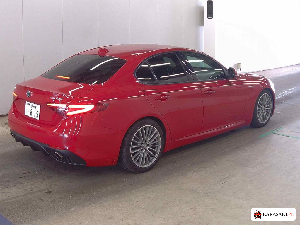 2018 Alfa Romeo Giulia 4D 4WD Veloce 4