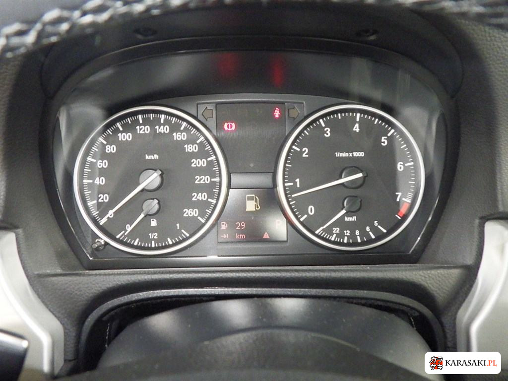 2011 BMW 3 Series 4D 325I M-Sport Package 6