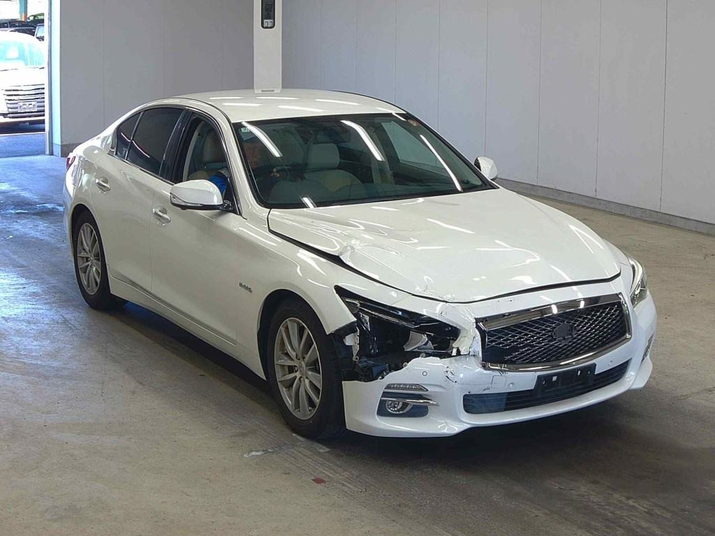 Nissan Skyline 2014 z aukcji japońskiej
