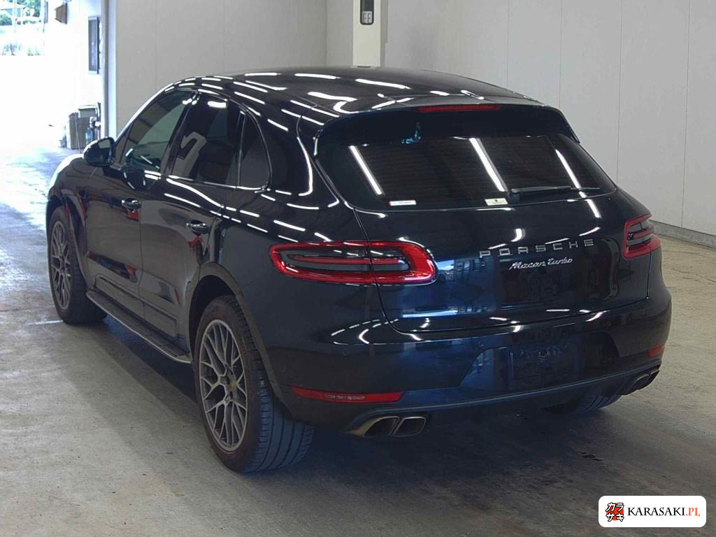 2015 Porsche Macan 4WD Turbo 2
