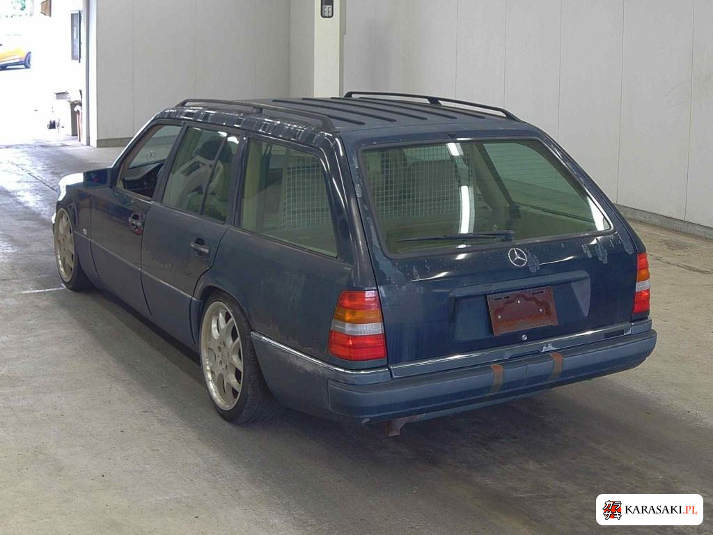 1994 Mercedes-Benz E-Class Stationwagon E320 2