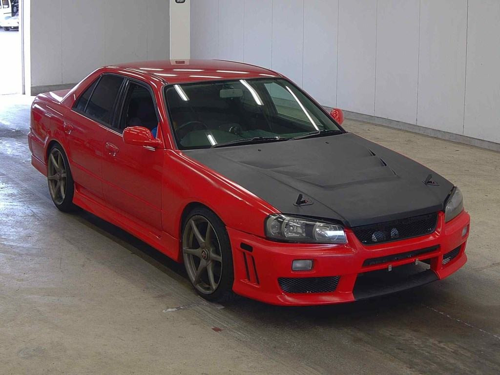 Nissan Skyline 1998 z aukcji japońskiej