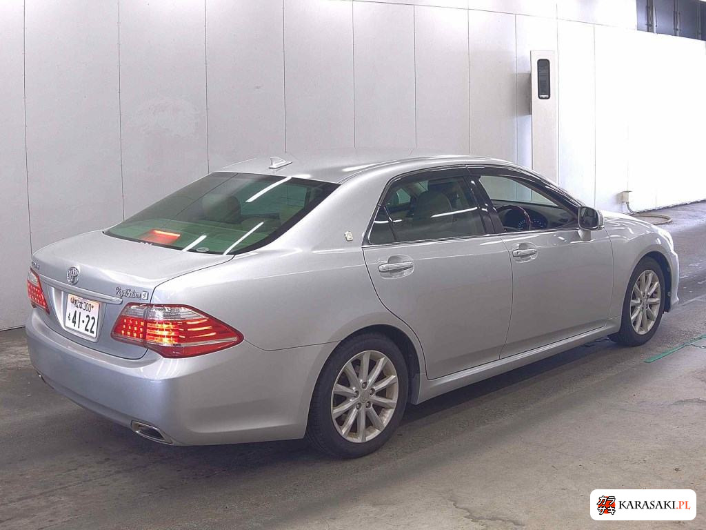 2011 Toyota Crown 4D Royal Saloon G 4