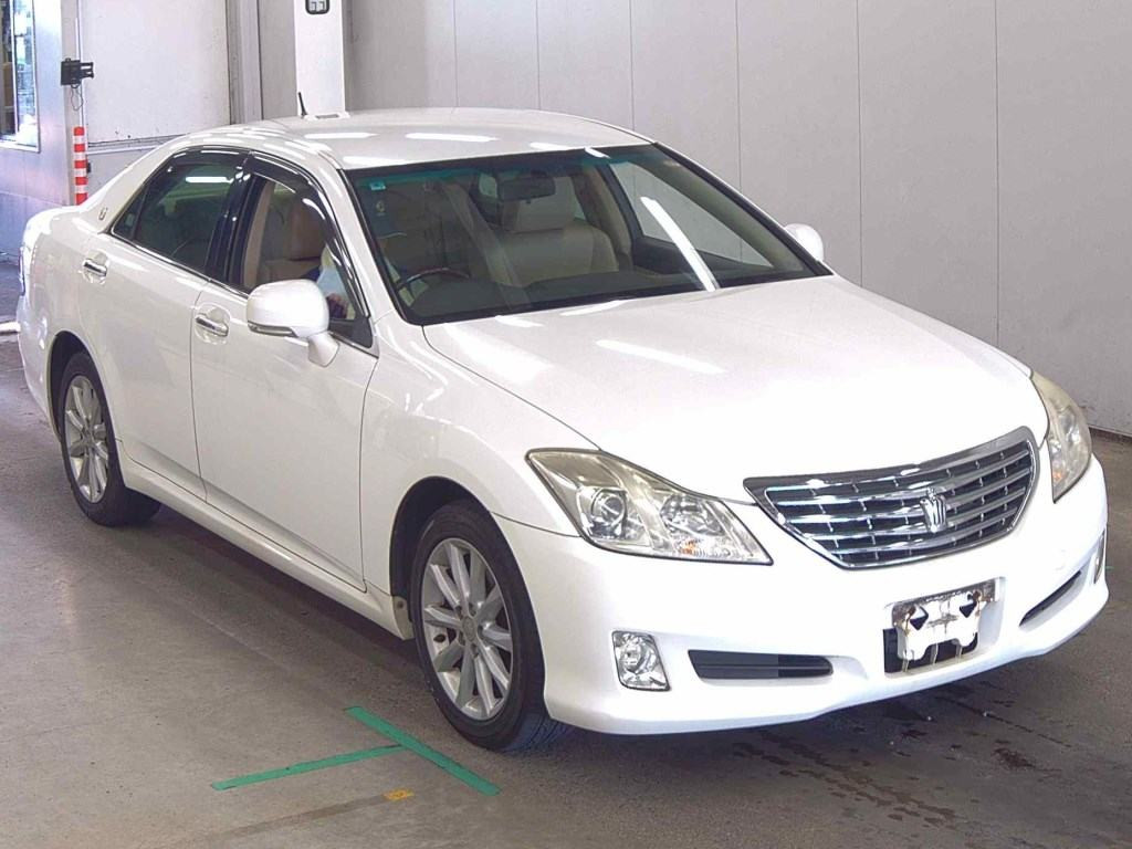 Toyota Crown 2008 z aukcji japońskiej