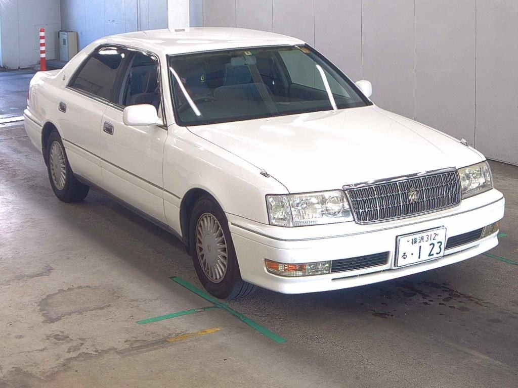 Toyota Crown 1998 z aukcji japońskiej
