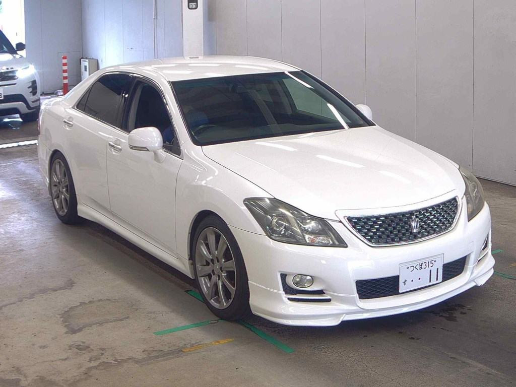 Toyota Crown 2008 z aukcji japońskiej