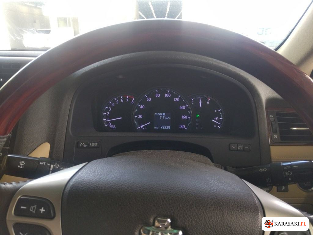 2010 Toyota Crown 4D Royal Saloon 6