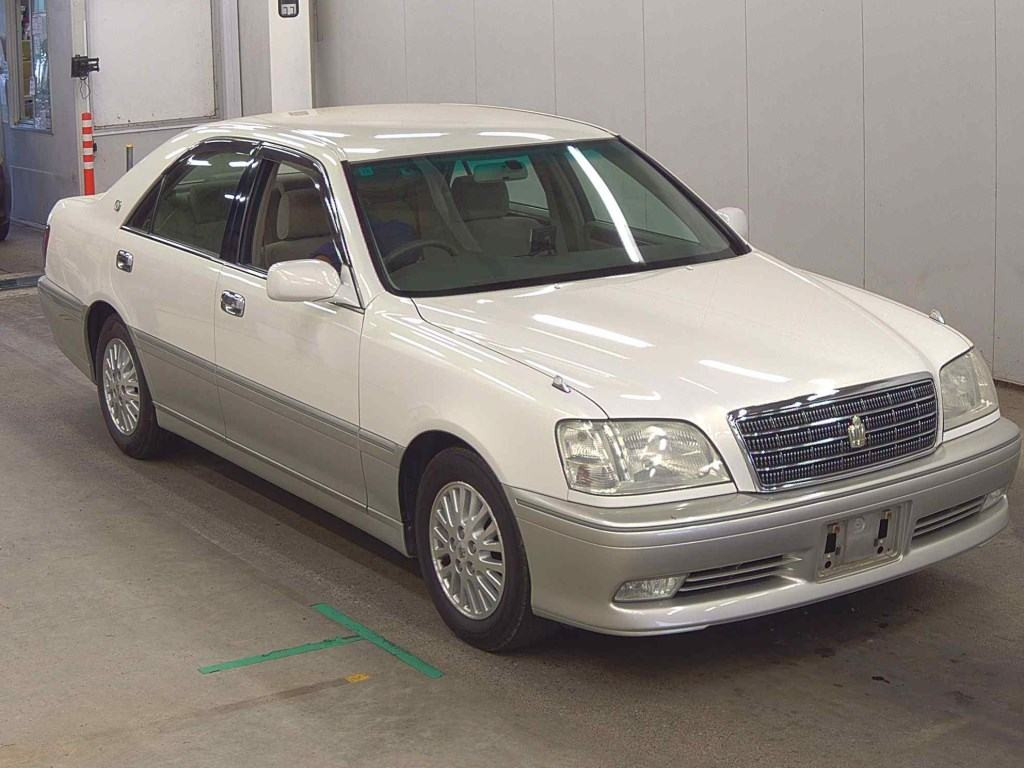 Toyota Crown 2002 z aukcji japońskiej