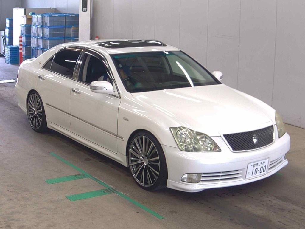 Toyota Crown 2005 z aukcji japońskiej
