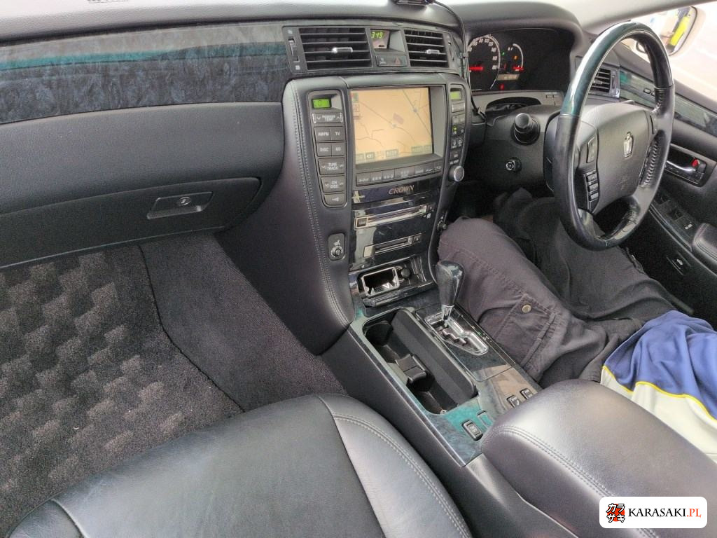 2004 Toyota Crown 4D Athlete 5