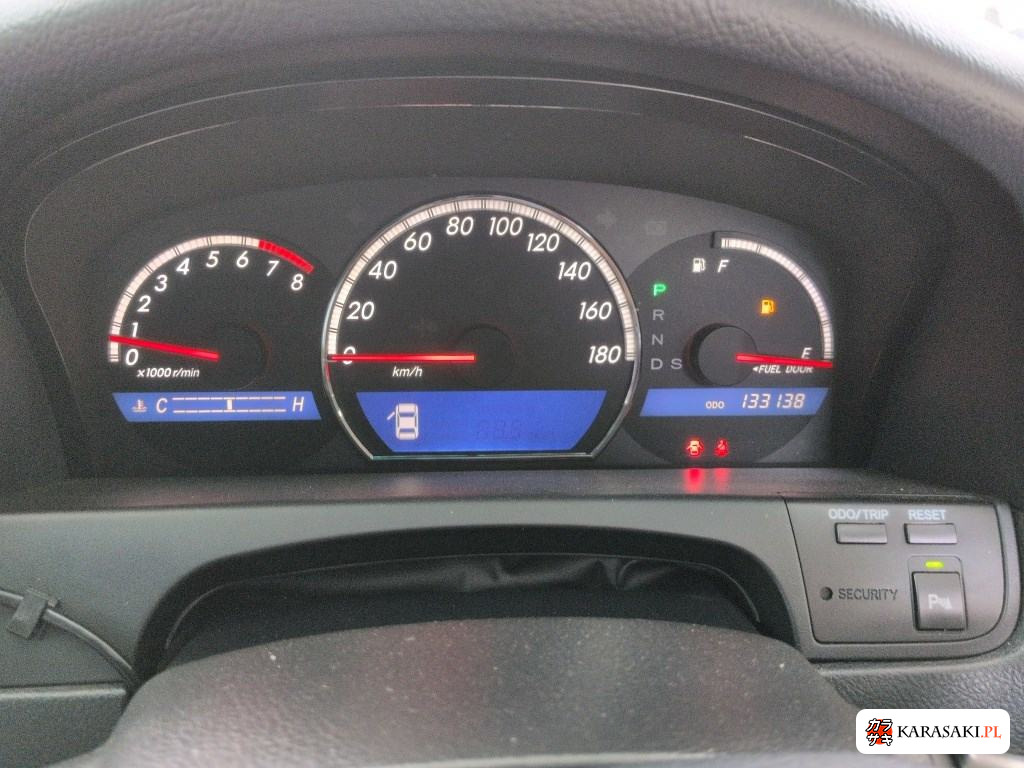 2004 Toyota Crown 4D Athlete 6