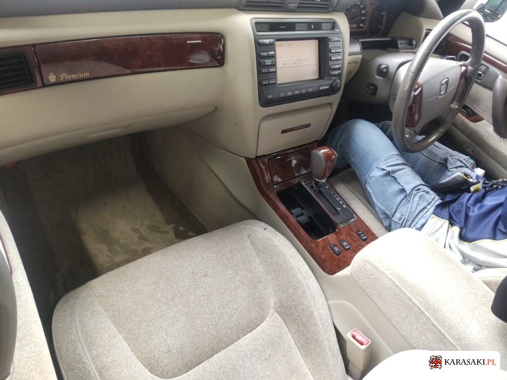 2003 Toyota Crown 4D Royal Saloon 5