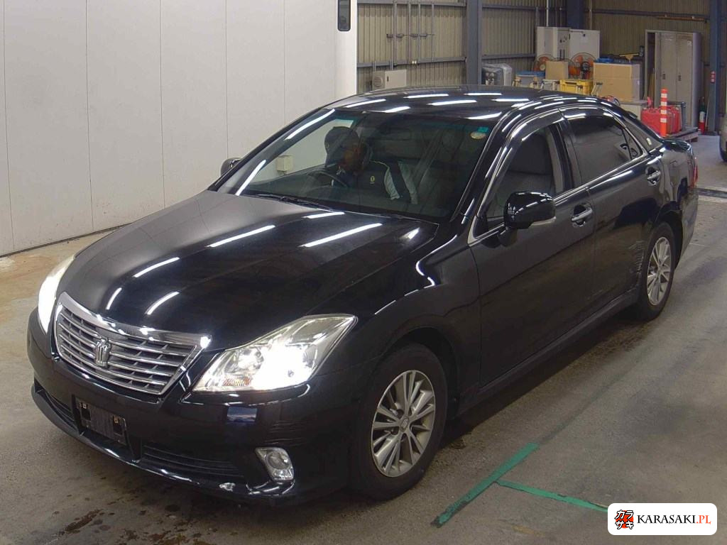2011 Toyota Crown 4D 4WD Royal Saloon I-Four Special Package 3