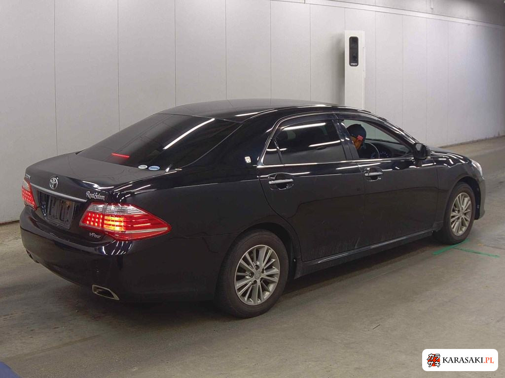 2011 Toyota Crown 4D 4WD Royal Saloon I-Four Special Package 4