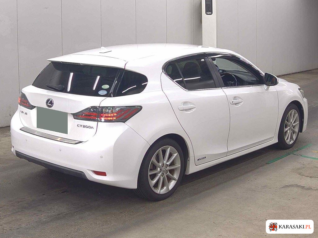2011 Lexus CT CT200H Version L 4