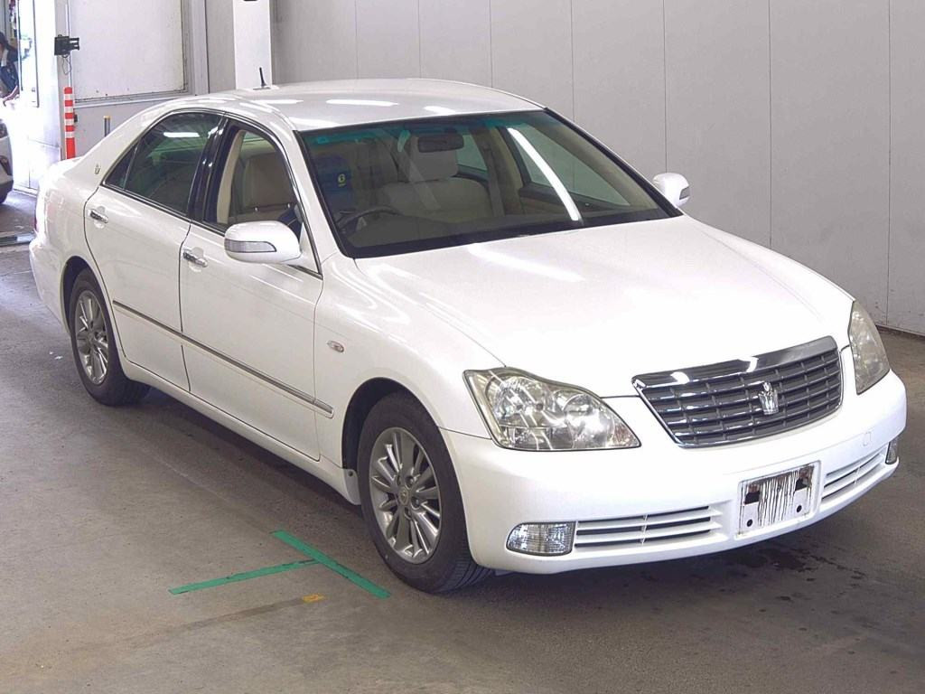 Toyota Crown 2007 z aukcji japońskiej