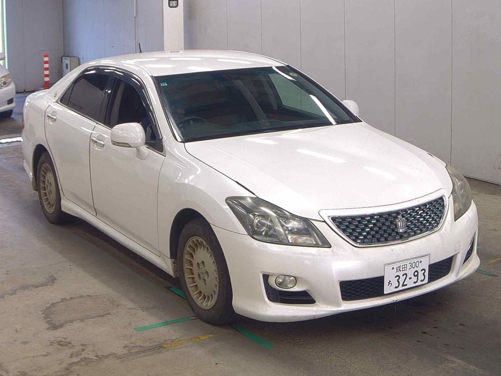 Toyota Crown 2009 z aukcji japońskiej