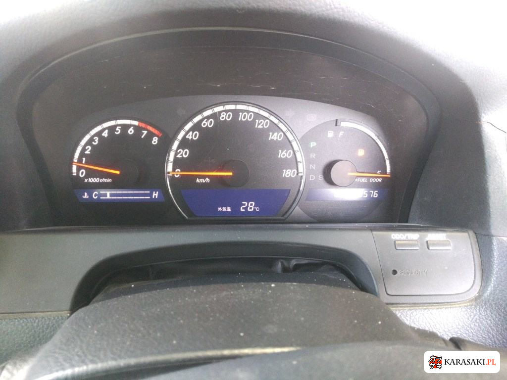 2004 Toyota Crown 4D Athlete 6
