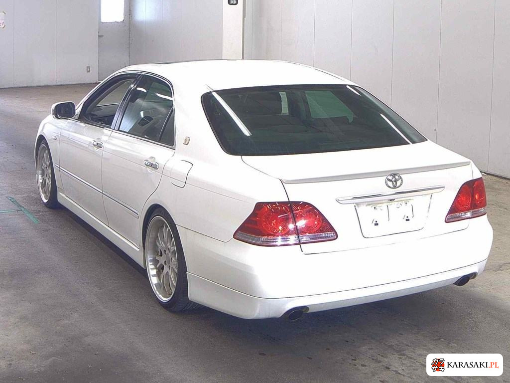 2004 Toyota Crown 4D Athlete 2