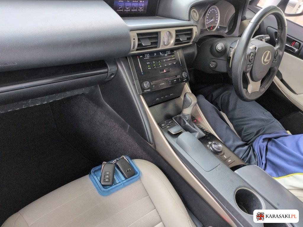 Lexus Is 2013 z aukcji japońskiej