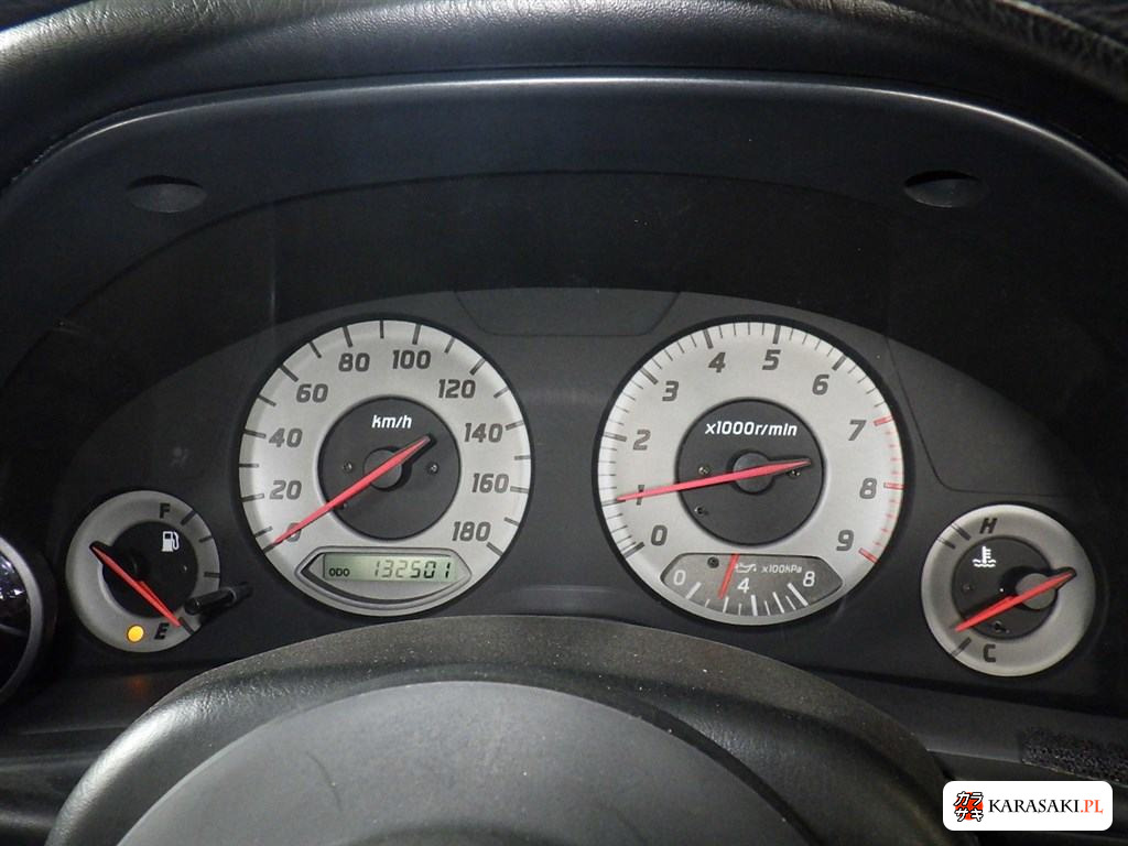 Nissan Skyline 2001 z aukcji japońskiej