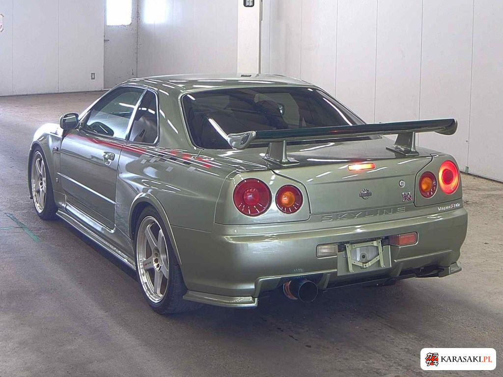 Nissan Skyline 2001 z aukcji japońskiej