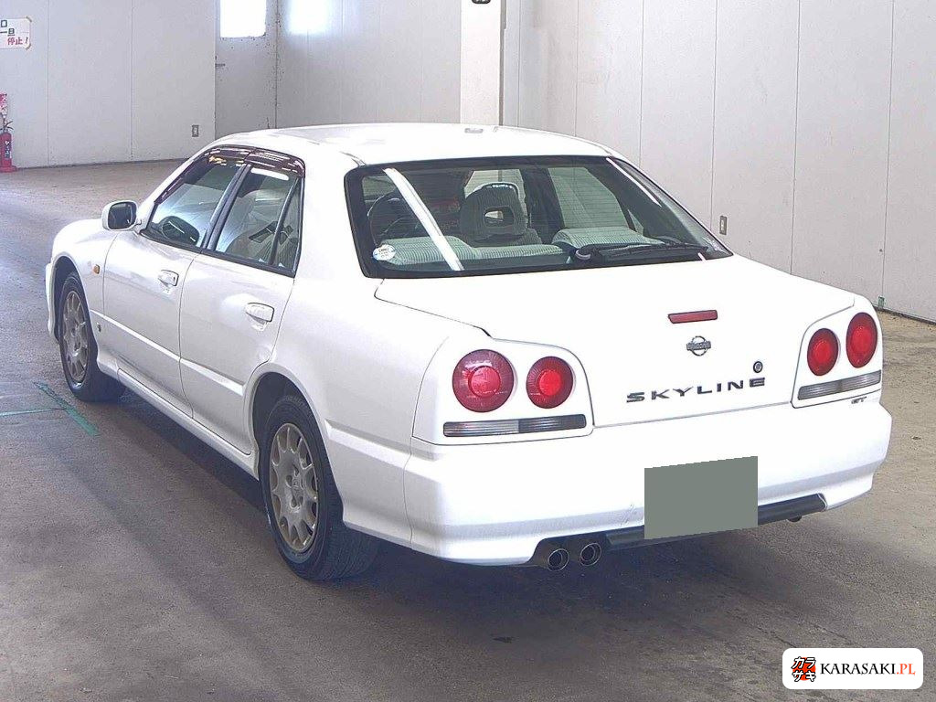 Nissan Skyline 2000 z aukcji japońskiej