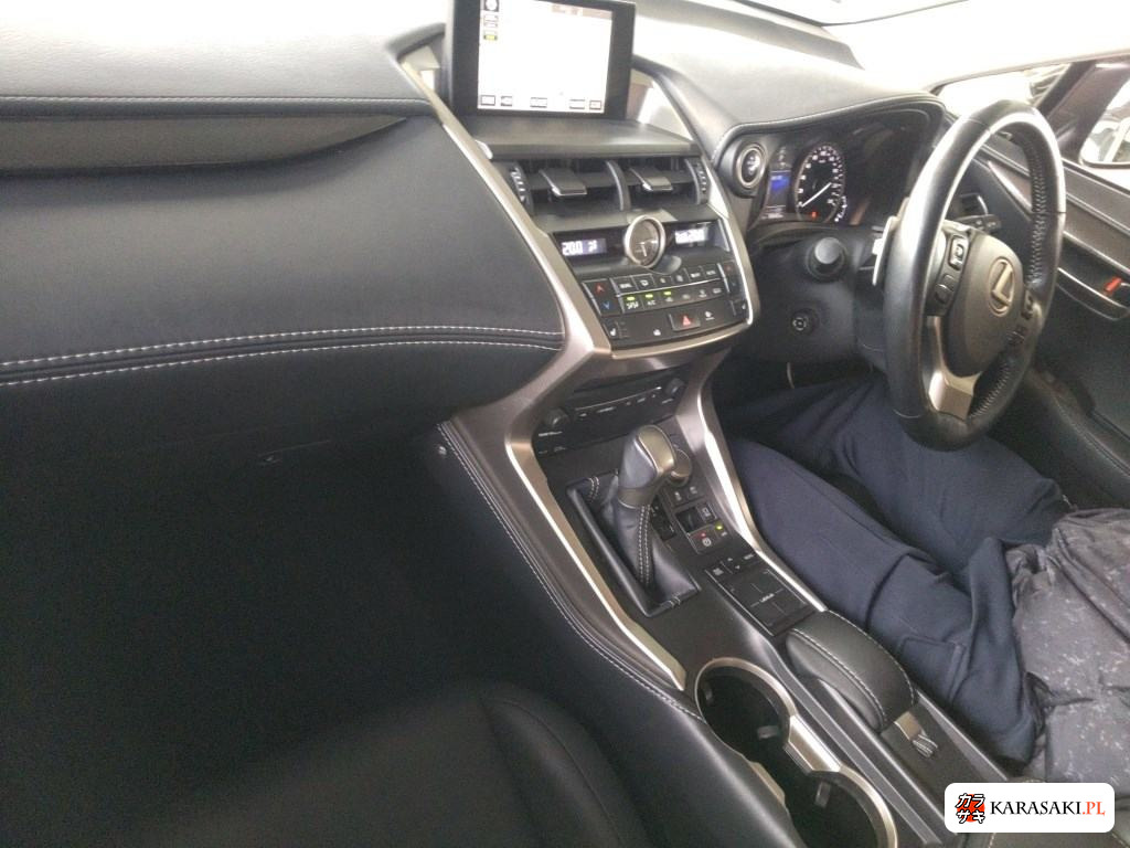 Lexus NX 2015 z aukcji japońskiej