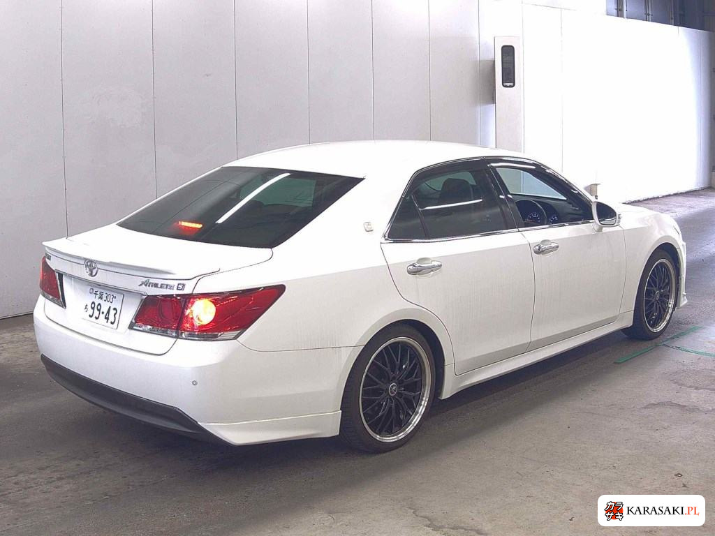Toyota Crown 2013 z aukcji japońskiej