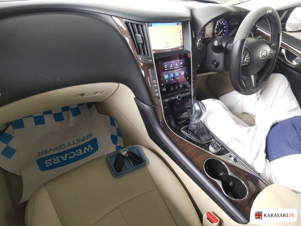 Nissan Skyline 2015 z aukcji japońskiej